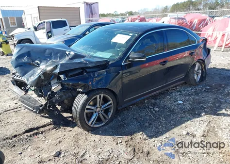 2015 Volkswagen Passat 1.8T Se из США, поврежденный, VIN 1VWBS7A35FC012413